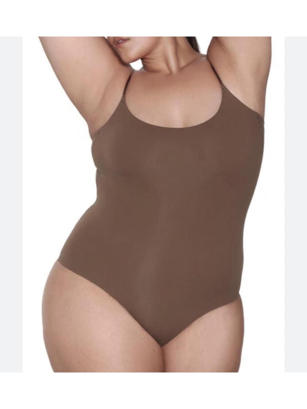 263 Skims fits everybody bodysuit